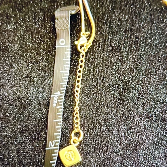 Chanel Holiday 2024 CC Pendant Charm - Picture 9 of 10